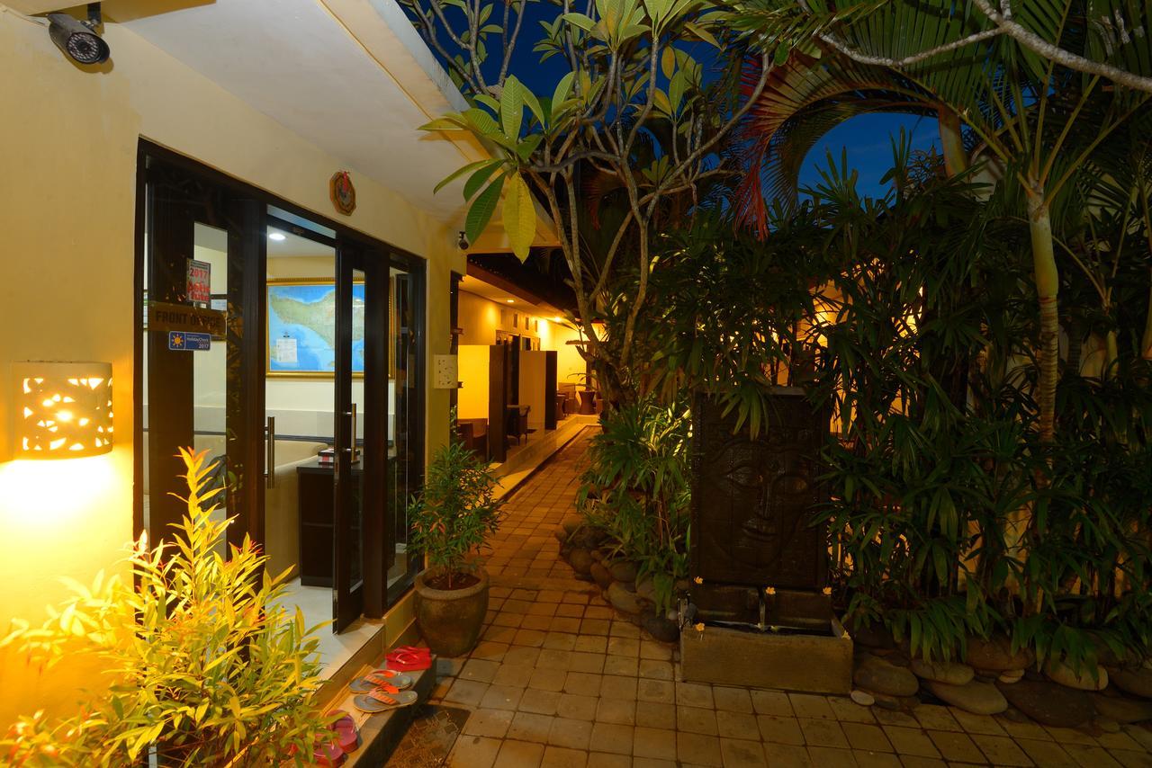 安达里勒吉安酒店 峇里島 外观 照片
